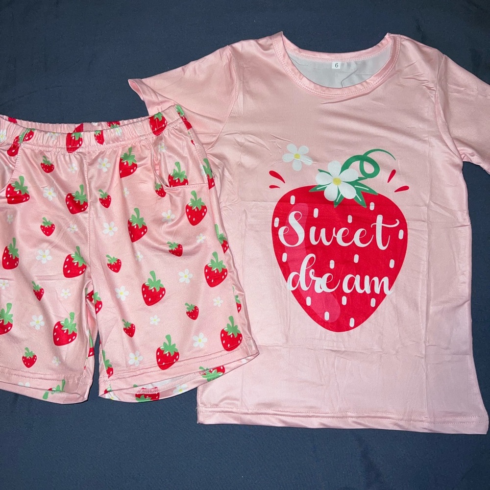 2 Piece Strawberry Pajama Short Set (Silky)